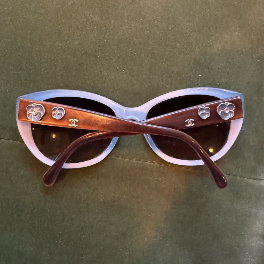 Chanel Floral Accent Sunglasses, Tortoiseshell/Blue